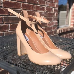 [Steve Madden] Vintage Looking Patent Heels 💕